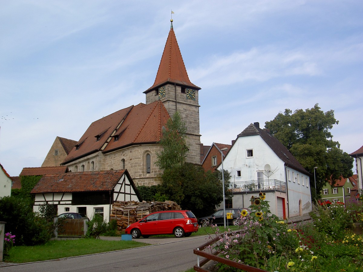 Jobstgreuth, St. Jobst Kirche, erbaut um 1250, Turm und Chor sptmittelalterlich, 
Langhaus von 1690 (10.08.2014)