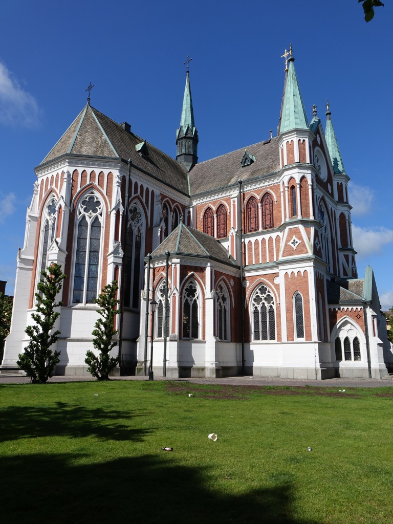 Jnkping, Sofia Kirche, erbaut 1888 durch G. A. Dahl, Kirchturm 72 Meter hoch (14.06.2015)