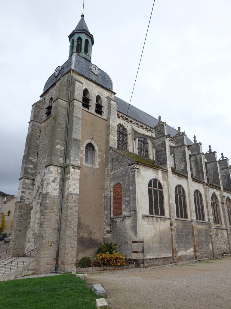 Joigny, Saint Jean Kirche,, erbaut im 16. Jahrhundert (28.10.2015)