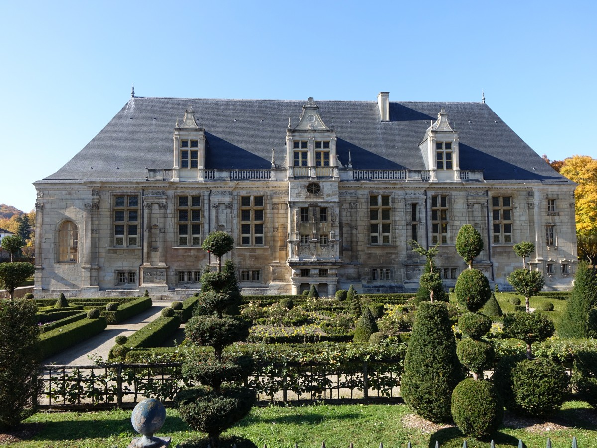 Joinville, Chateau Grand Jardin mit Renaissance-Gartenanlage, erbaut im 16. Jahrhundert (26.10.2015)