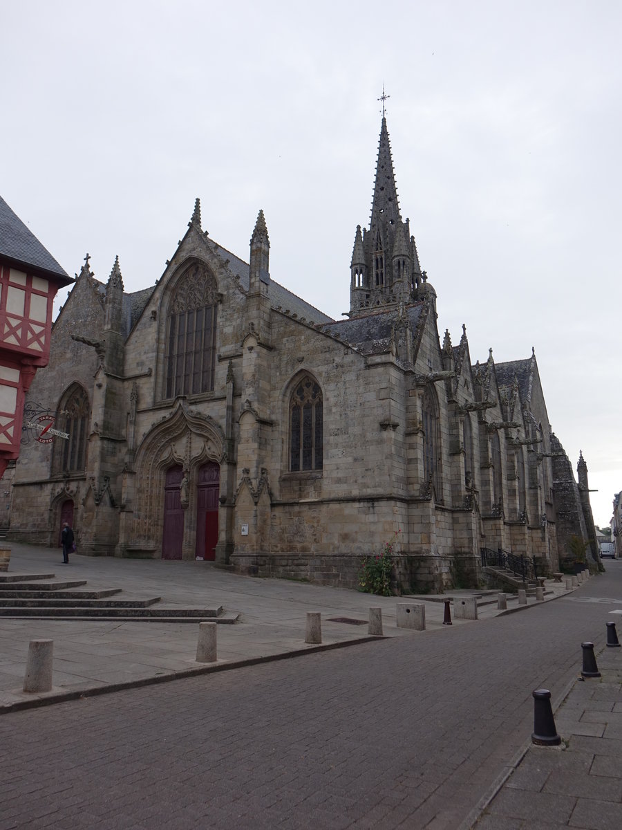 Josselin, Basilika Notre-Dame-du-Roncier, erbaut im 12. Jahrhundert (11.07.2017)