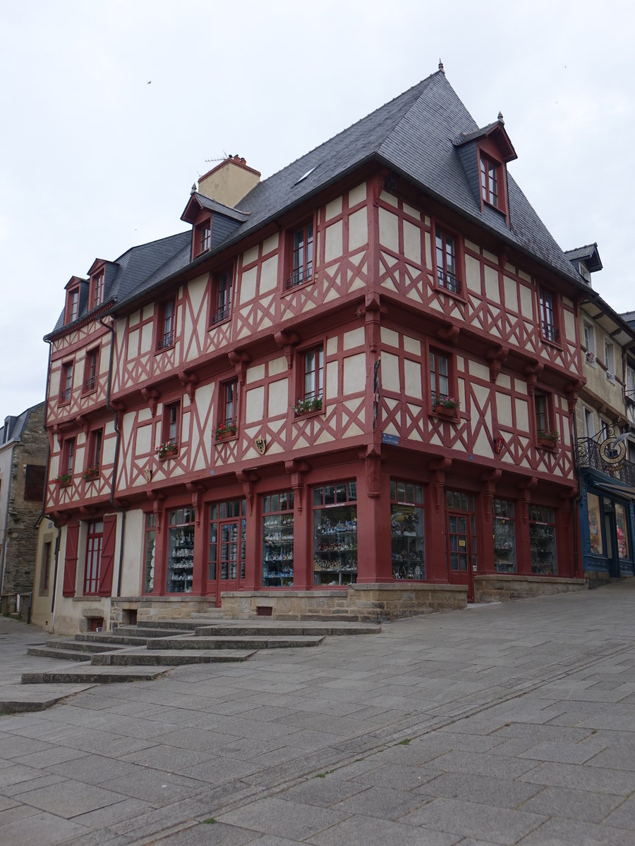 Josselin, Fachwerkhaus in der Ruelle du Ha Ha in der Altstadt (11.07.2017)