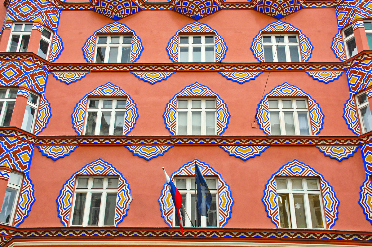 Jugendstil-Fassade in der Reseljeva Cesta in Ljubljana. Aufnahme: 1. August 2016.