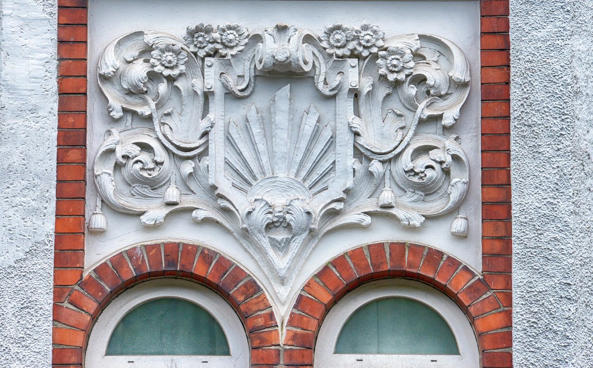 Jugendstil in Flensburg, Toosbystrae 25. Aufnahme: 2. Mai 2020.