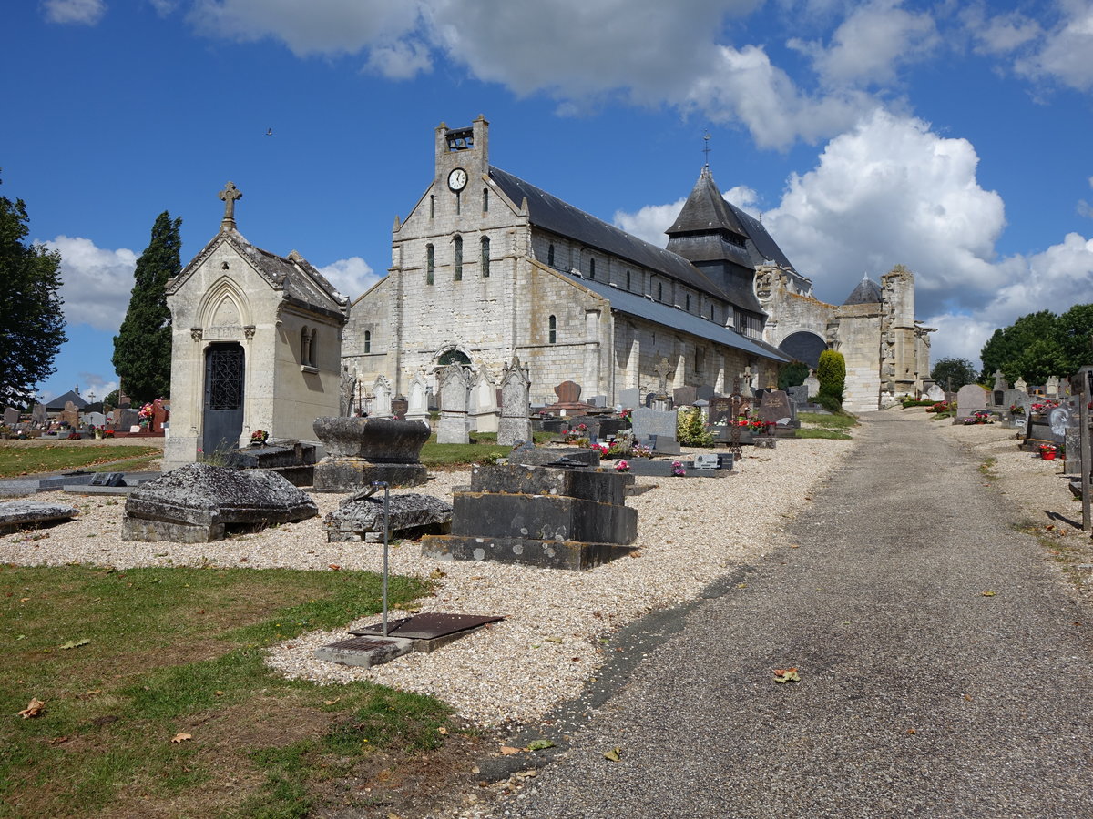 Jumieges, Kirche Saint-Valentin, romanisches Langhaus und Renaissance Chor (14.07.2016)