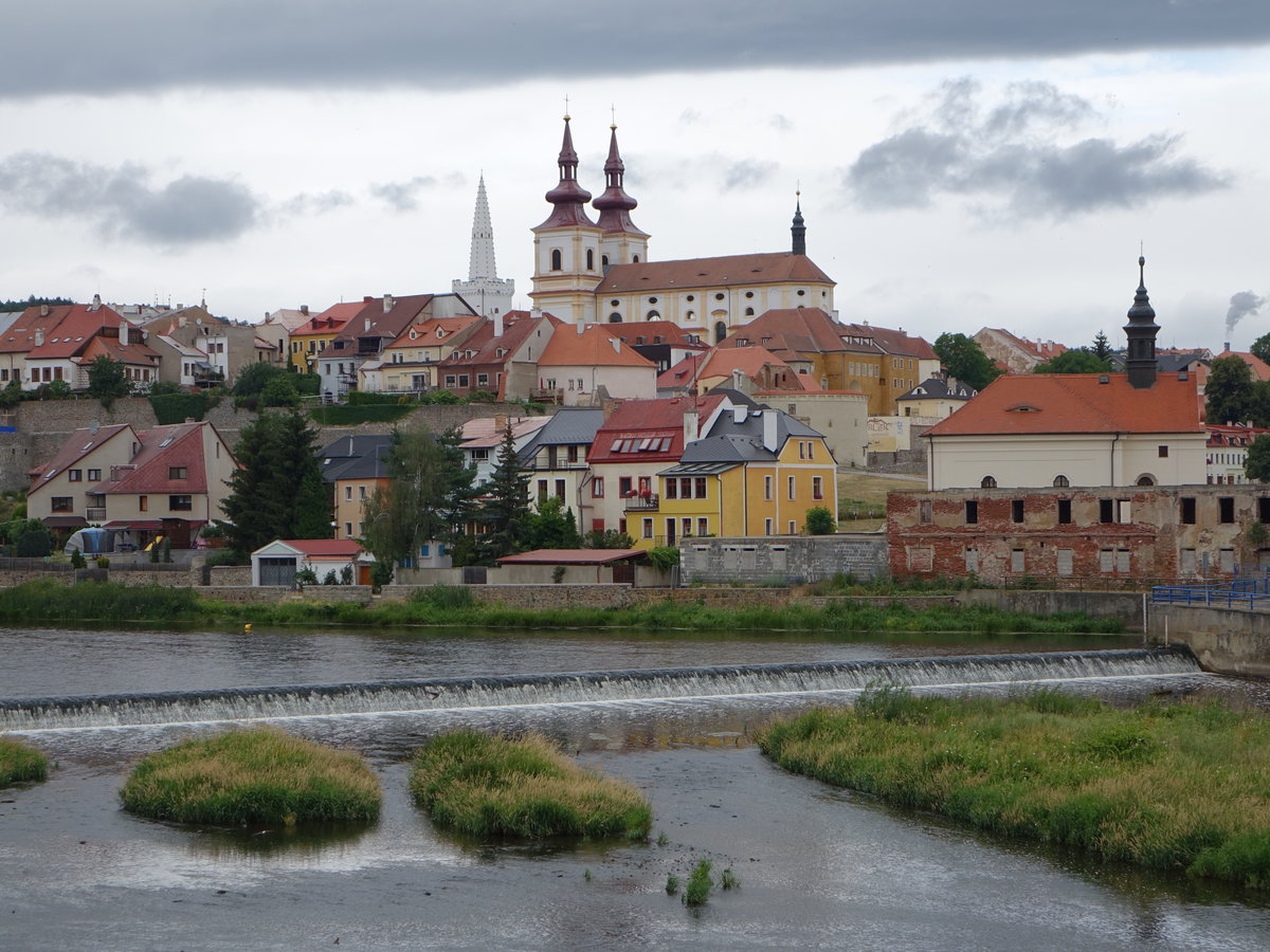 Kaden / Kaaden, Ausblick auf die Altstadt mit Hl. Kreuz Kirche und Rathausturm (07.07.2019)