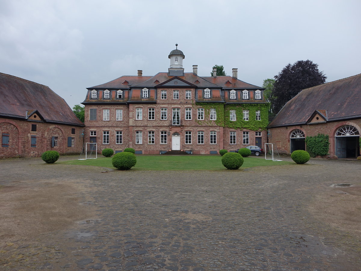 Kahl am Main, Barockschloss Emmerichshofen, erbaut 1768 von Freiherr von Bentzel-Sternau (13.05.2018)