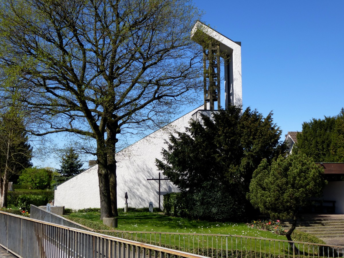 Kaiseraugst, die evangelisch-reformierte Kirche, April 2015