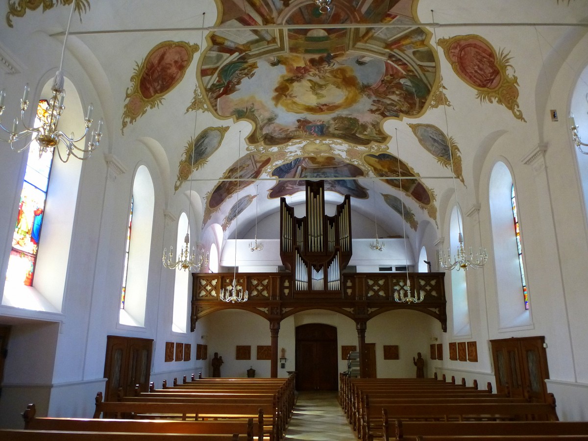 Kaiserstuhl, Blick zur Orgelempore in der Kirche St.Katharina, Juli 2013