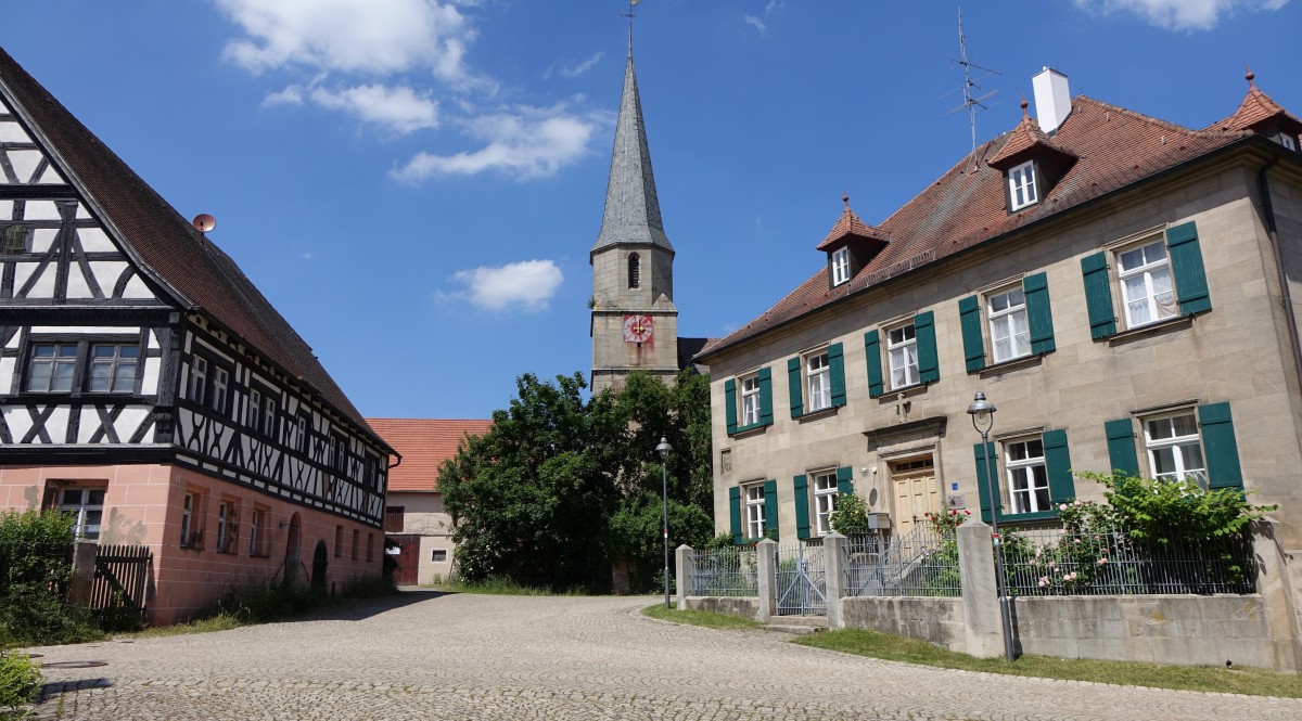 Kalbensteinberg, Ev. Rieterkirche St. Marien und Christophorus und Pfarrhaus, Kirche erbaut von 1464 bis 1469 durch Paul Rieter (04.06.2015)