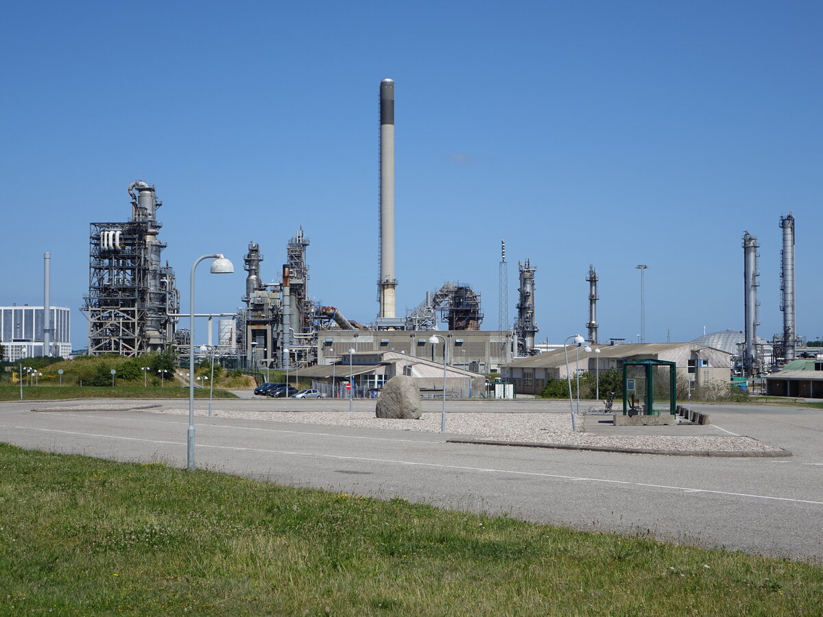 Kalundborg, Raffinierie Equinor Refining Denmark A/S am Melbyvej (17.07.2021)