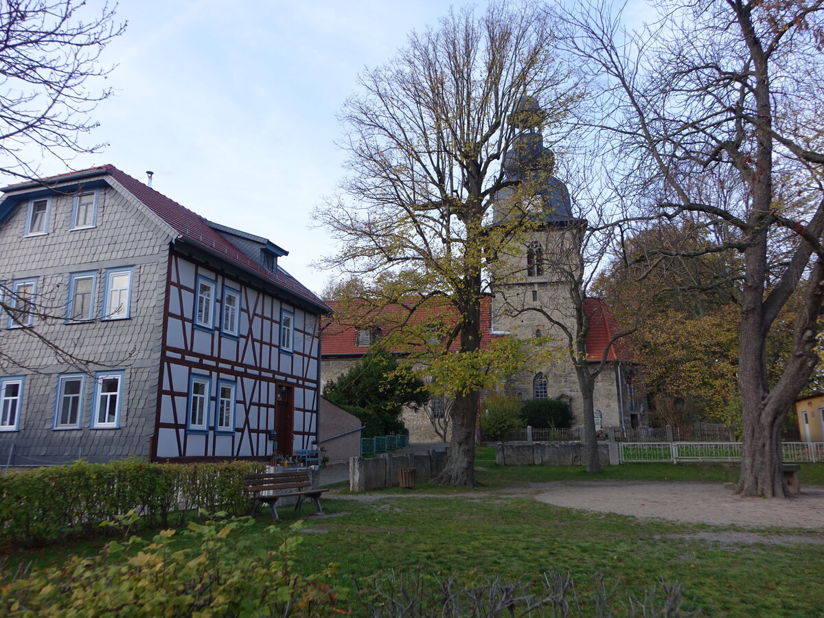 Kammerforst, Pfarrhaus und evangelische St. Andreas Kirche (12.11.2022)