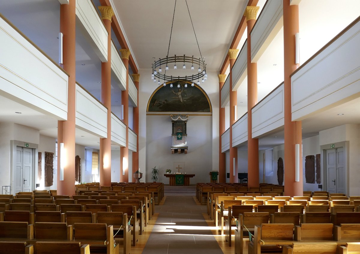 Kandern, Blick zum Altar in der Stadtkirche St.Clemens, Sept.2020