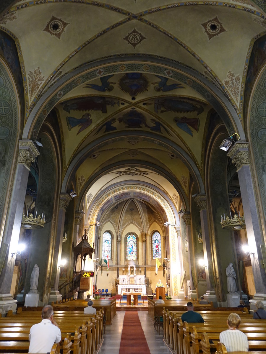 Kaposvar, neugotischer Innenraum der Liebfrauenkirche (31.08.2018)