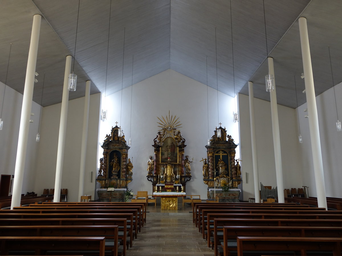 Karlburg, Barockaltre in der modernen St. Johannes Kirche (15.08.2017)