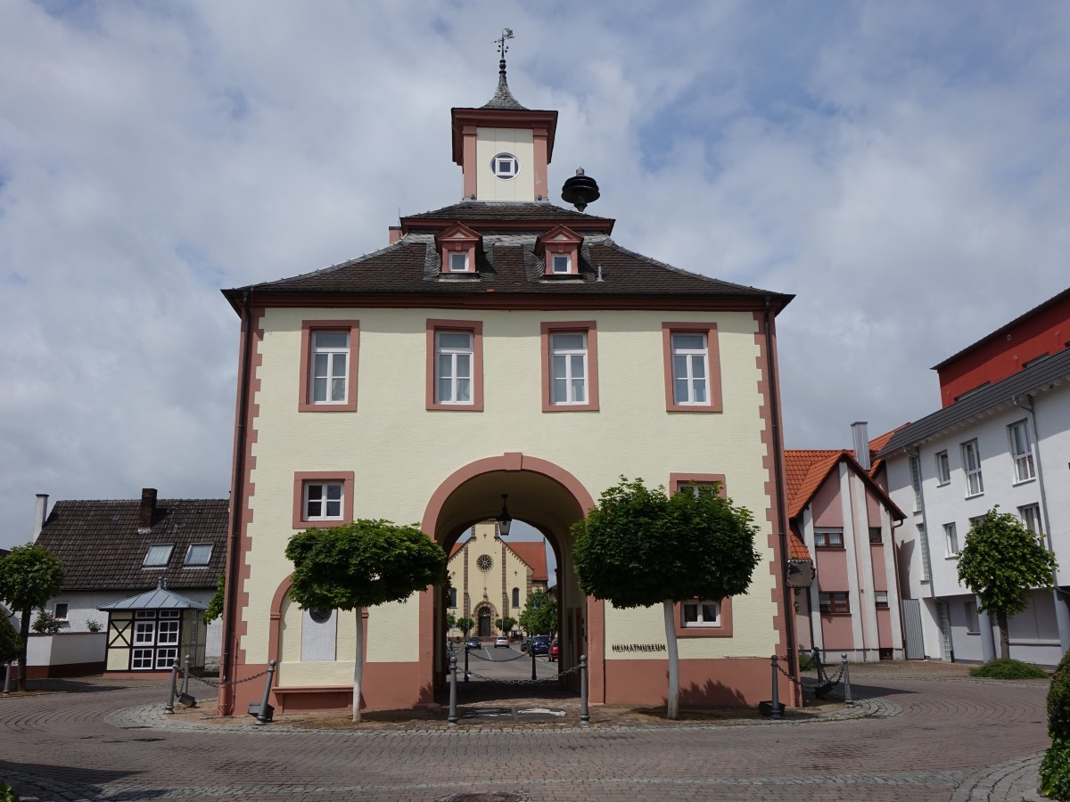 Karlsdorf, altes Rathaus, heute Heimatmuseum (30.05.2015)