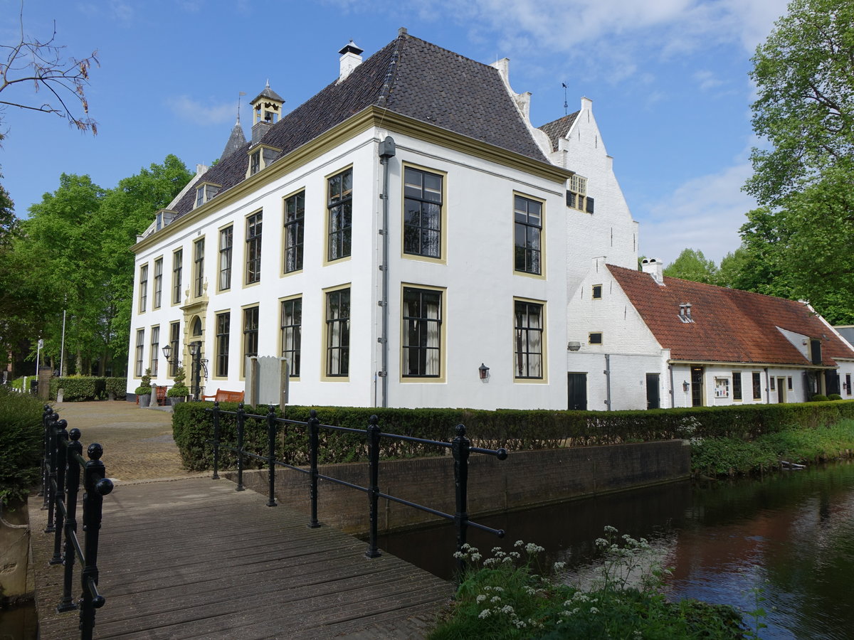 Kasteel Rhoon, erbaut im 16. Jahrhundert, heute Kulturzentrum und Restaurant (11.05.2016)