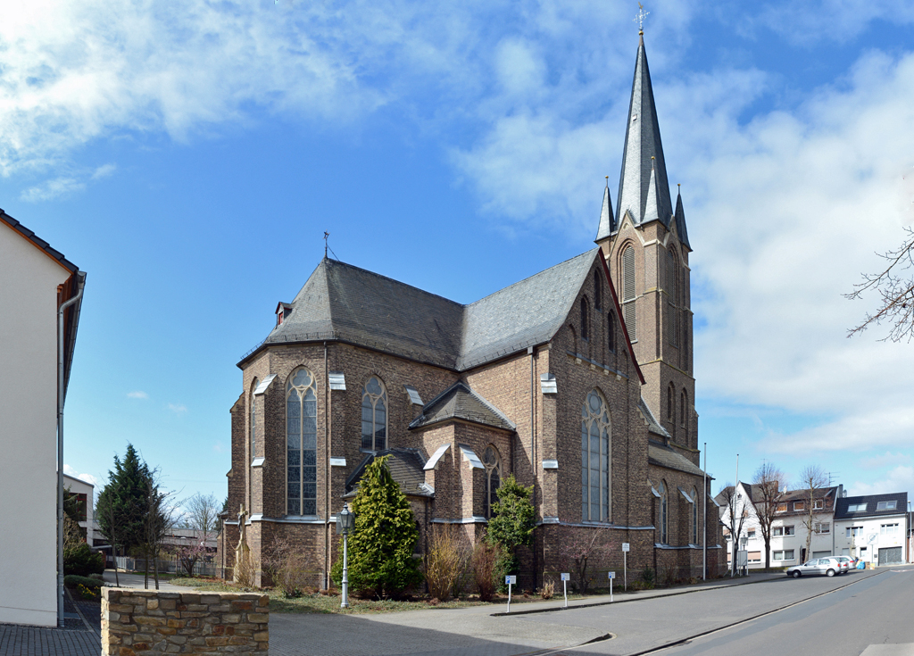 Kath. Pfarrzentrum St. Petrus und Paulus in Odendorf - 01.04.2015