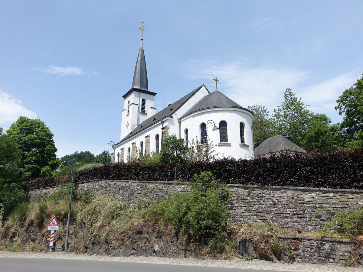 Kautenbach, Pfarrkirche St. Bernard in der Konstemerstrooss (19.06.2022)
