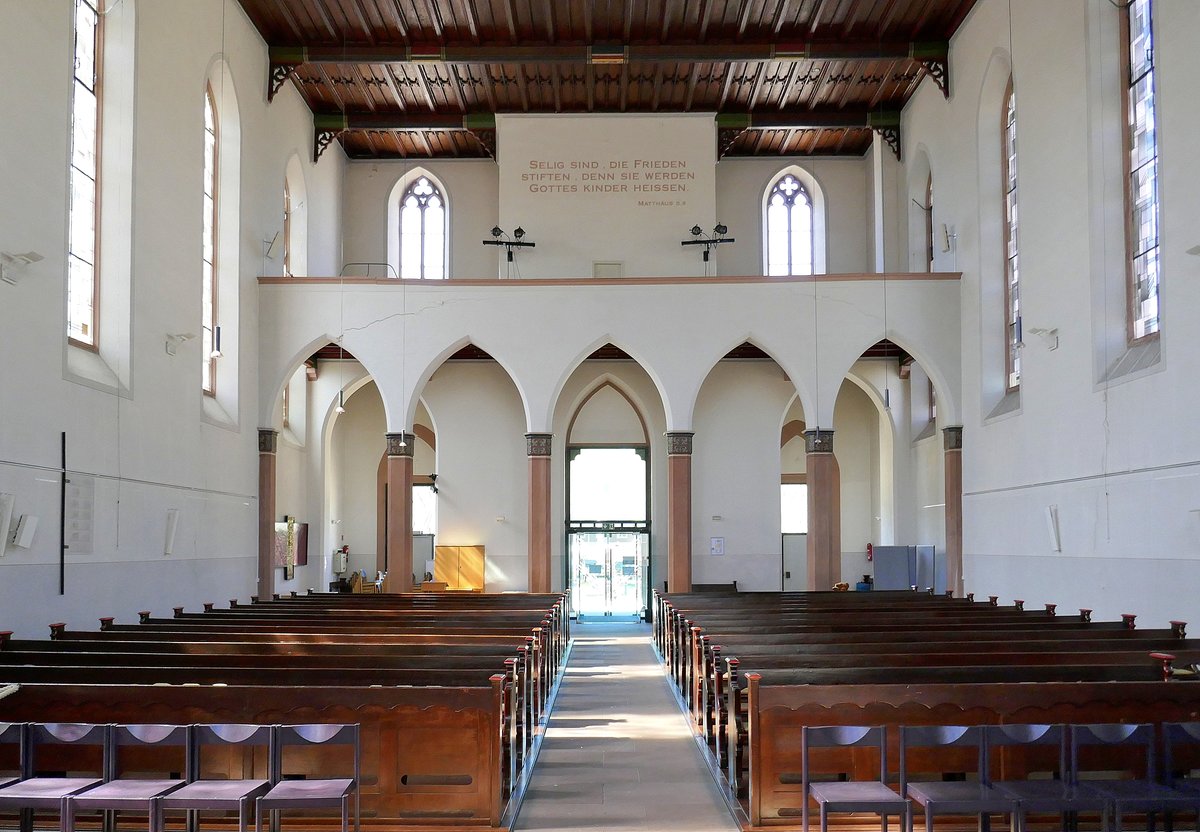 Kehl, Blick vom Altar in den Kirchenraum, Mai 2020