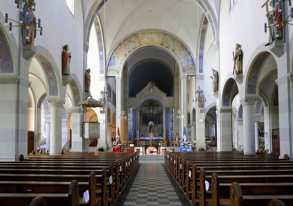 Kehl, Blick zum Altar in der Kirche St.Johannes Nepomuk, Mai 2020