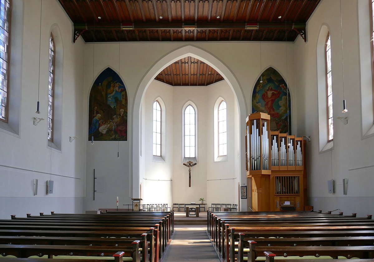 Kehl, Blick zum Altar und zur Orgelin der Friedenskirche, Mai 2020