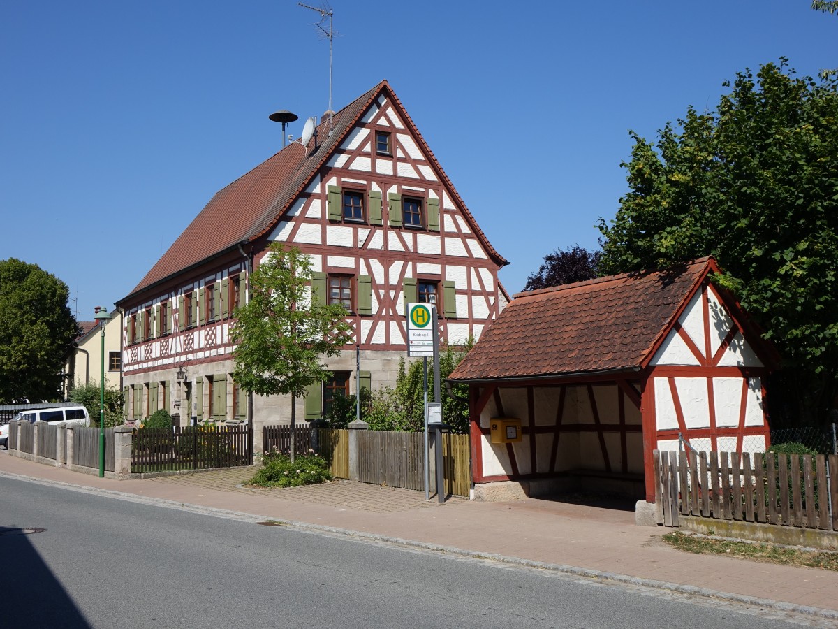 Keidenzell, ehem. Forsthaus, Zweigeschossiger Satteldachbau, Erdgeschoss Sandsteinquadermauerwerk, Obergeschoss und Giebel reiches Sichtfachwerk, erbaut um 1800 (02.08.2015)