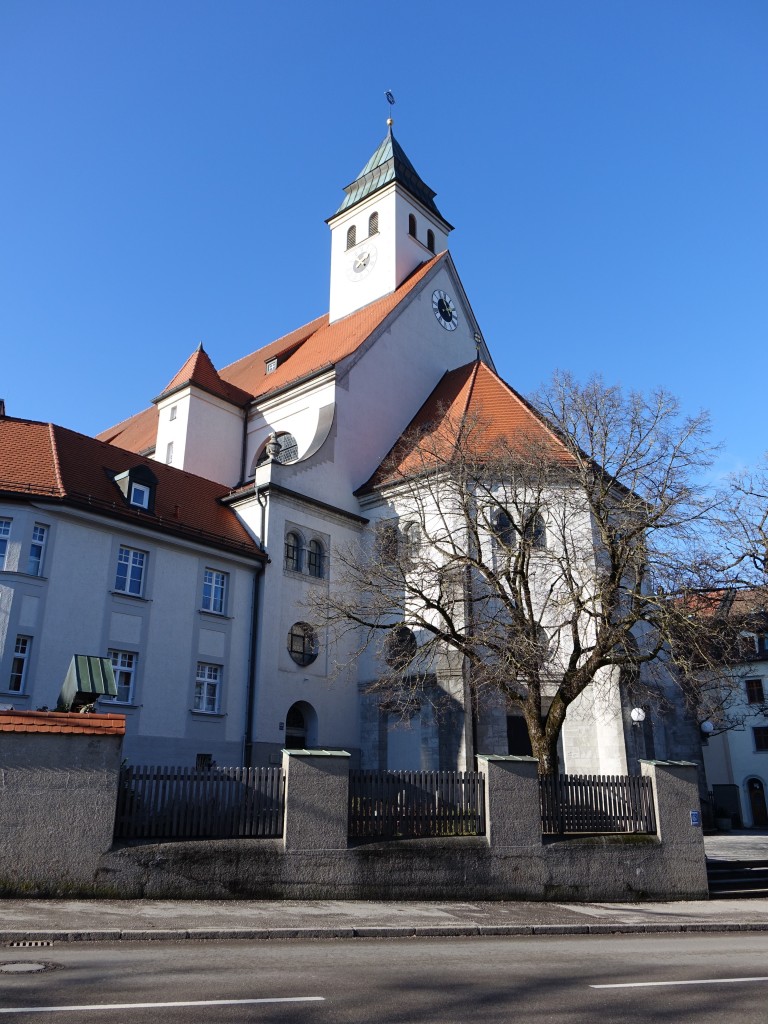 Kempten, St. Anton Kirche mit Kapuzinerkloster, erbaut von 1911 bis 1912 durch Ferdinand Schildhauer (29.01.2016)