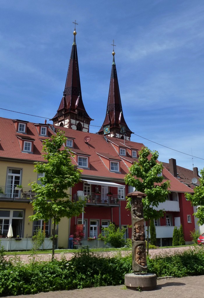 Kenzingen, die Fasnetsule am Museum  Oberrheinische Narrenschau , Juni 2013