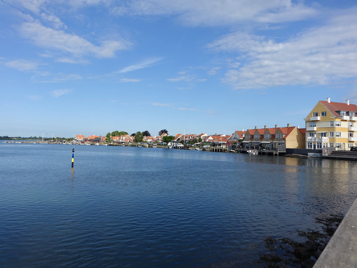 Kerteminde, Huser am Lillestranden am Fischereihafen (06.06.2018)