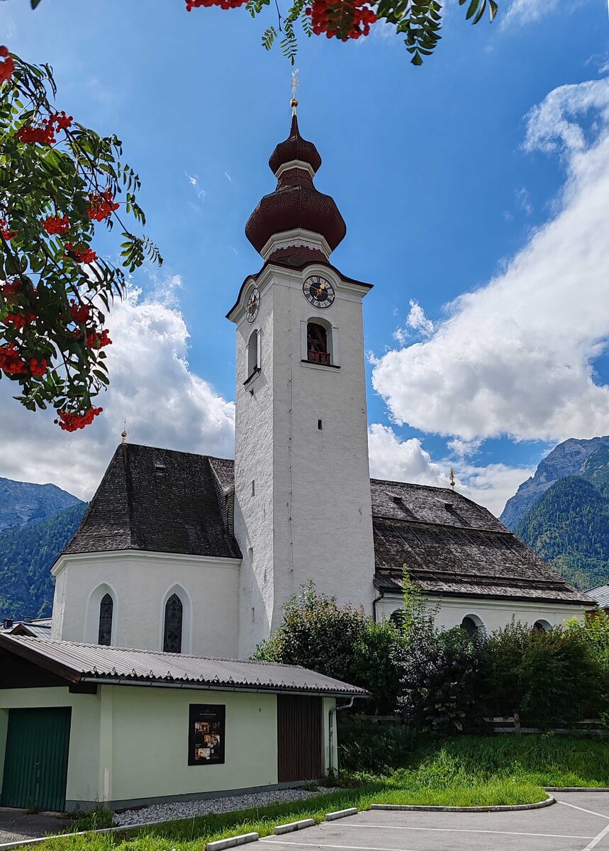 Kirche St. Michael in Lofer im August 2026