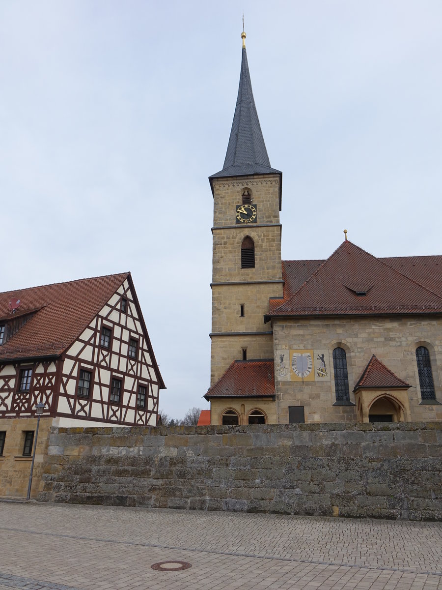 Kirchrttenbach, St. Walburgis Kirche, Chor und Turm zweite Hlfte 15. Jahrhundert,
barockisierendes Langhaus 1922/25 von Otto Schulz (27.03.2016)