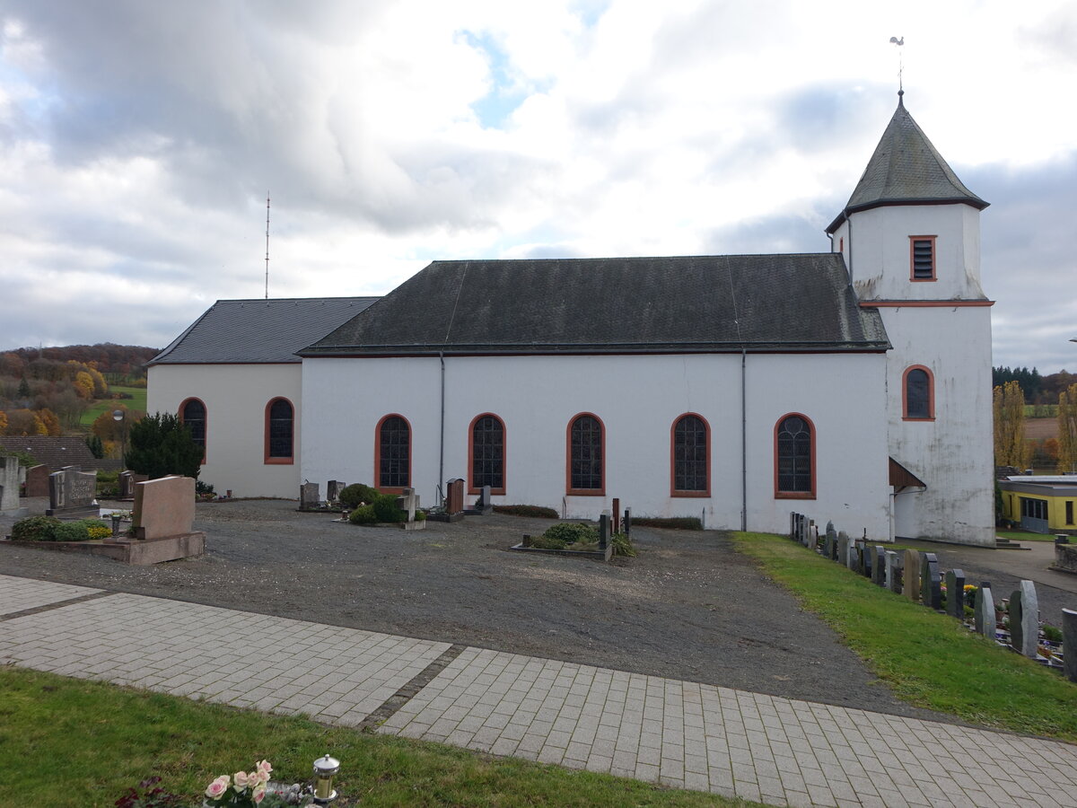 Kirchweiler, Pfarrkirche St. Peter, erbaut 1810, Westturm 1821, erweitert im 20. Jahrhundert (08.11.2025)