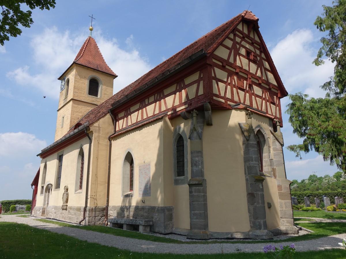 Kirnberg, Ev. St. Maria und Michael Kirche, erbaut im 13. Jahrhundert, Saalkirche mit Westturm (14.05.2015)