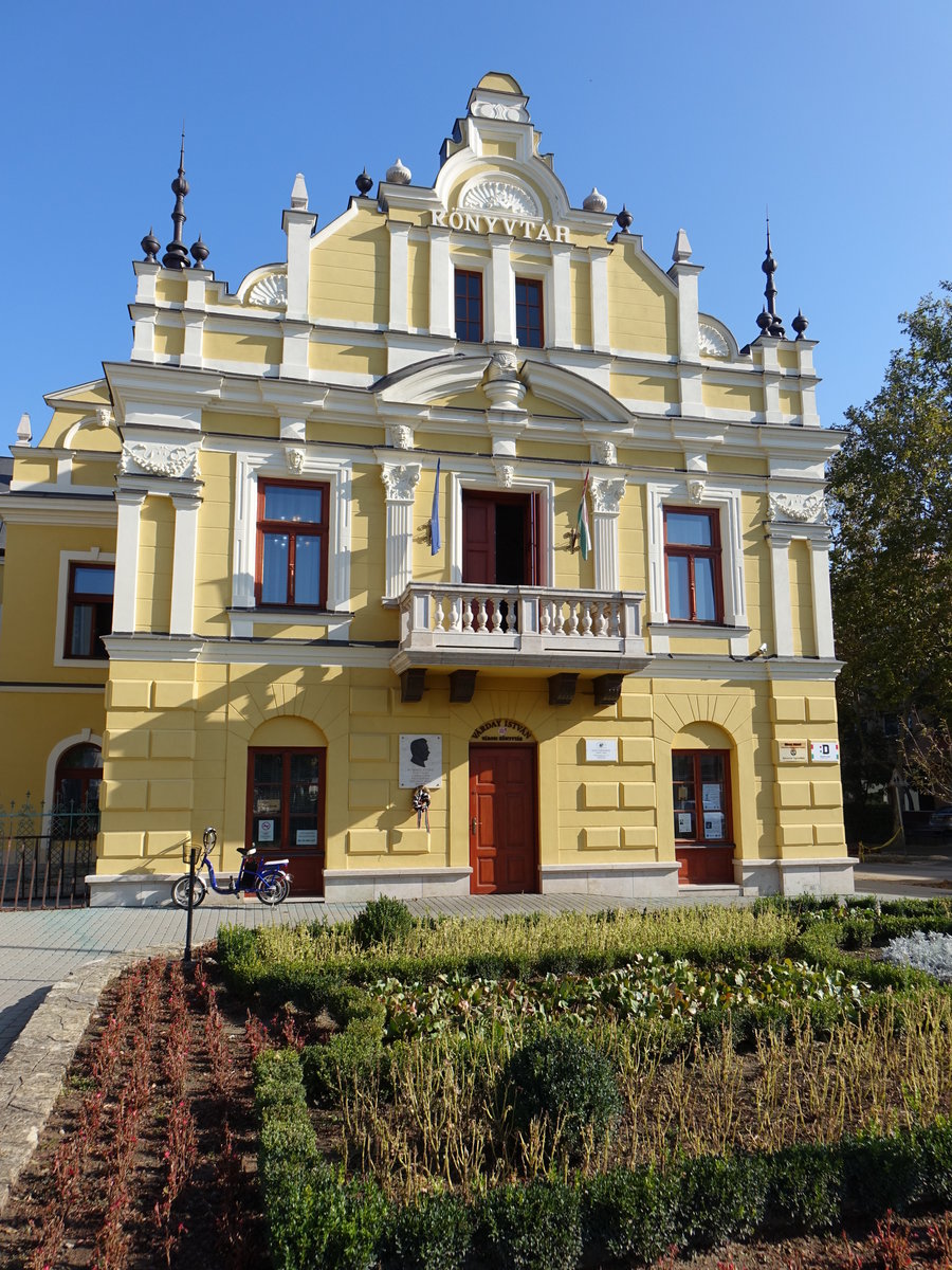 Kisvarda, kath. Pfarrhaus in der Krucsay Marton Utca (07.09.2018)