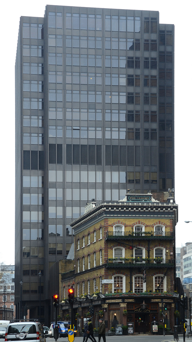 Klassische und moderne Architektur entdeckt in den Straen von London. (Mrz 2013)