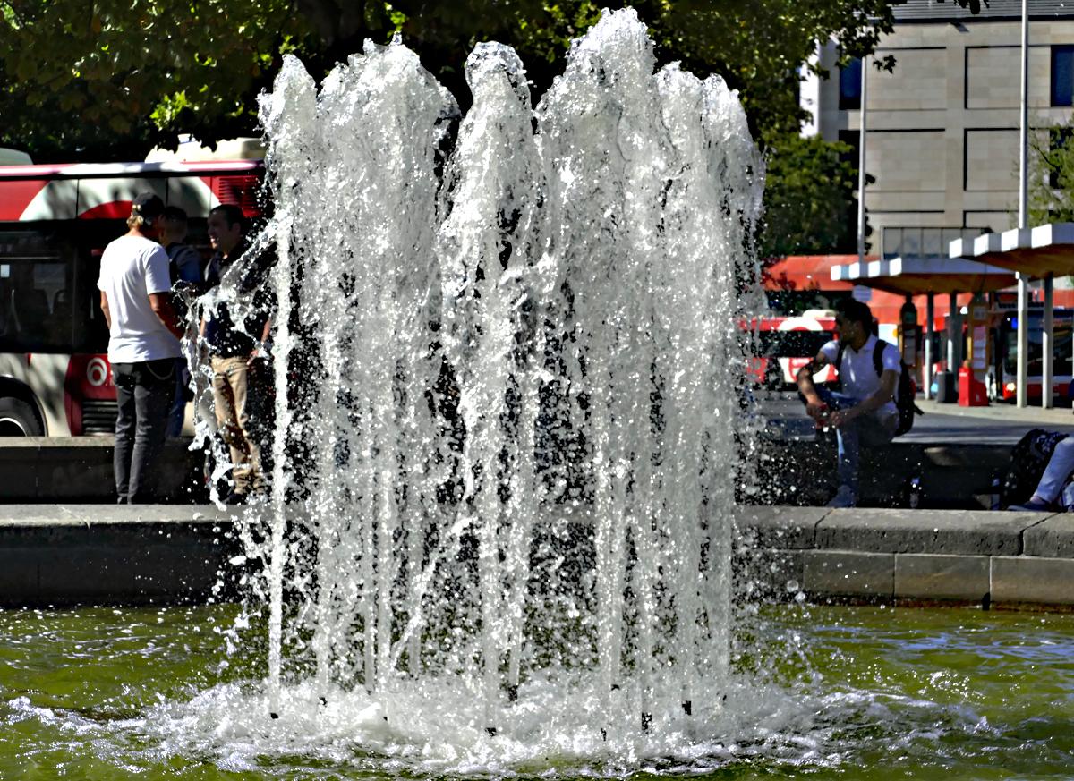 Kleiner Springbrunnen in der Bonner Innenstadt - 14.09.2019