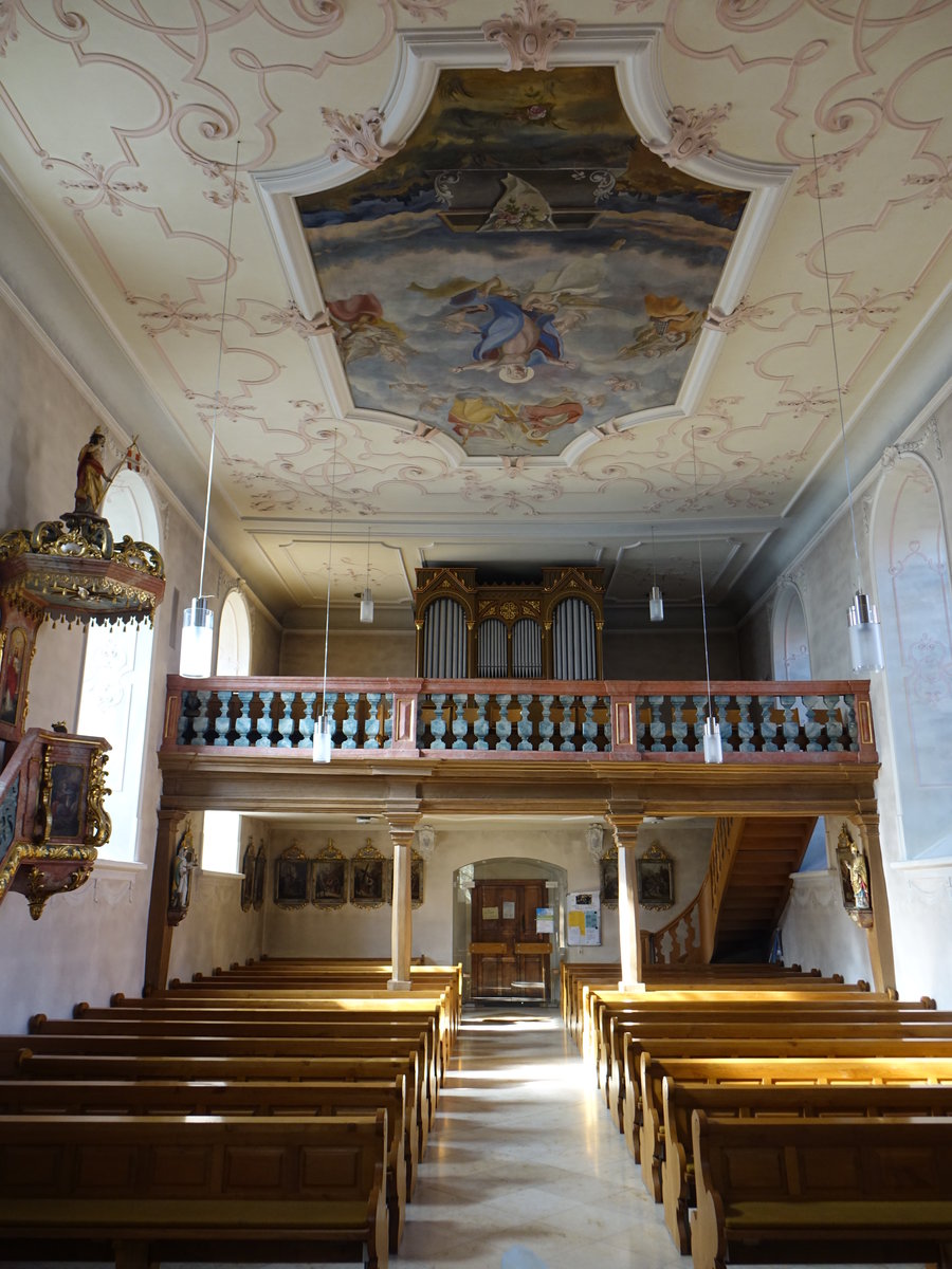 Klepsau, kath. Pfarrkirche St. Georg, erbaut im 18. Jahrhundert (15.10.2017)