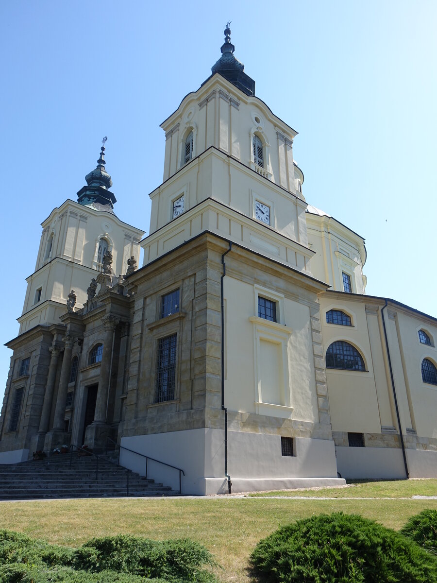 Klimontow, barocke Pfarrkirche St. Jozef, erbaut von 1643 bis 1650 durch Jerzy Ossolinksi (18.06.2021)

