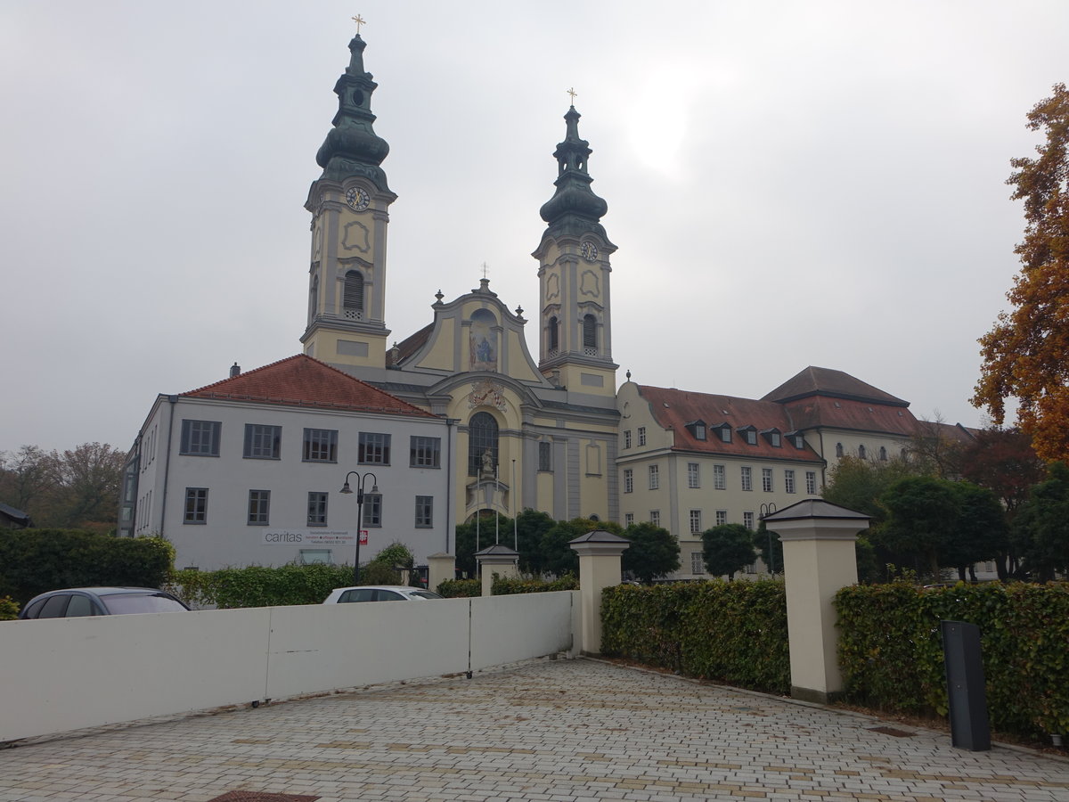 Kloster Frstenzell mit Abteikirche Maria Himmelfahrt, erbaut im 18. Jahrhundert (20.10.2018)
