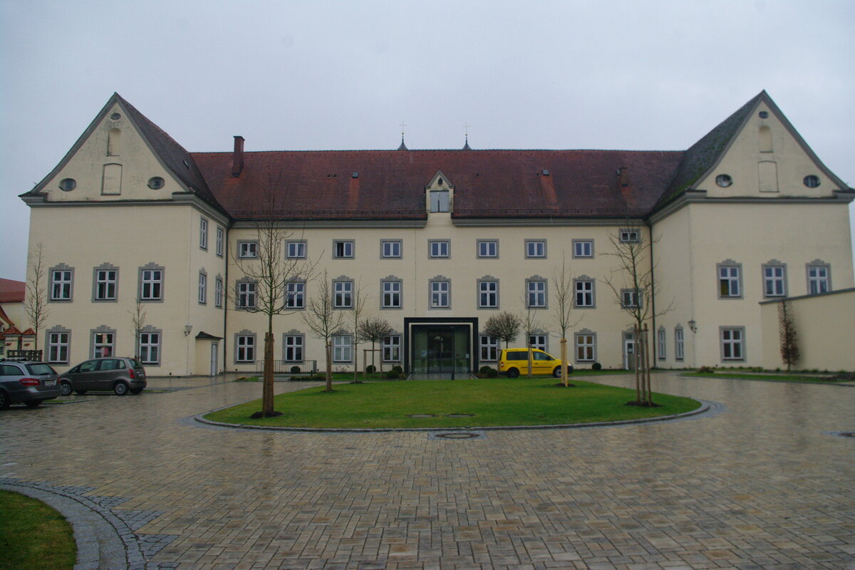 Kloster Holzen, ehemalige Benediktinerinnen-Abtei, erbaut von 1696 bis 1704 (01.02.2013)