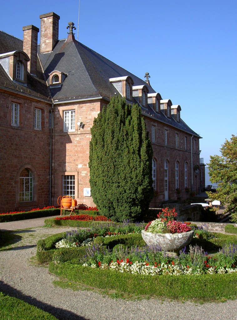 Kloster Mont St. Odile, erbaut im 12. Jahrhundert, heute bedeutenster Wallfahrtsort im Elsa (04.10.2014)