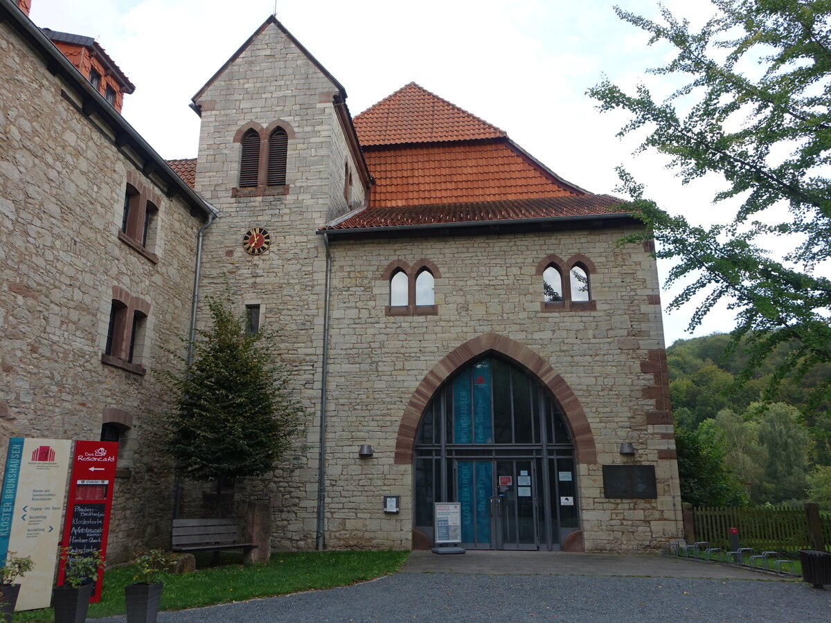 Klosterkirche Brunshausen, gotische Hallenkirche erbaut im 14. Jahrhundert (29.09.2023)