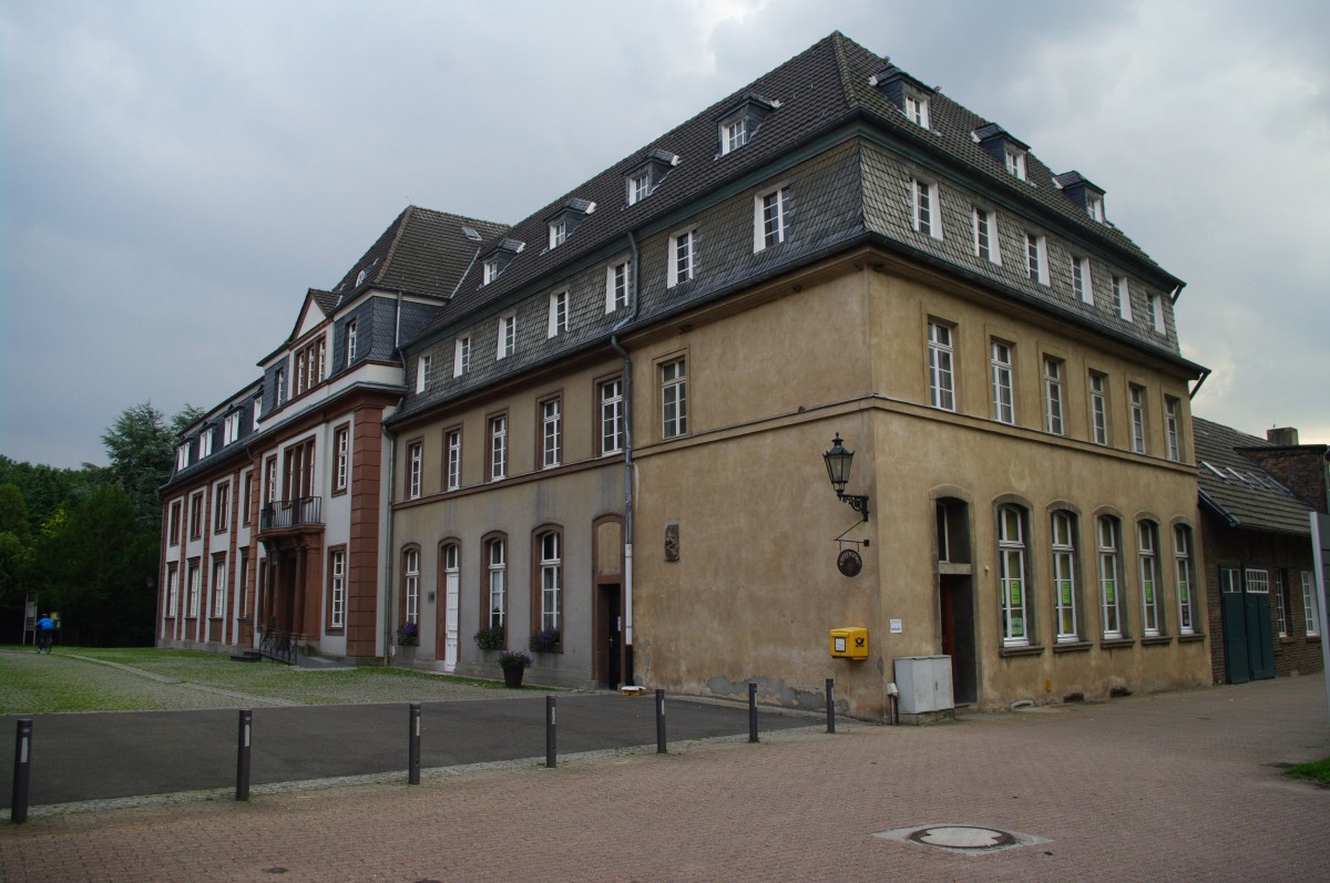Knechtsteden, ehem. Prmonstratenserabtei, neu erbaut von 1895 bis 1908 (04.08.2011)