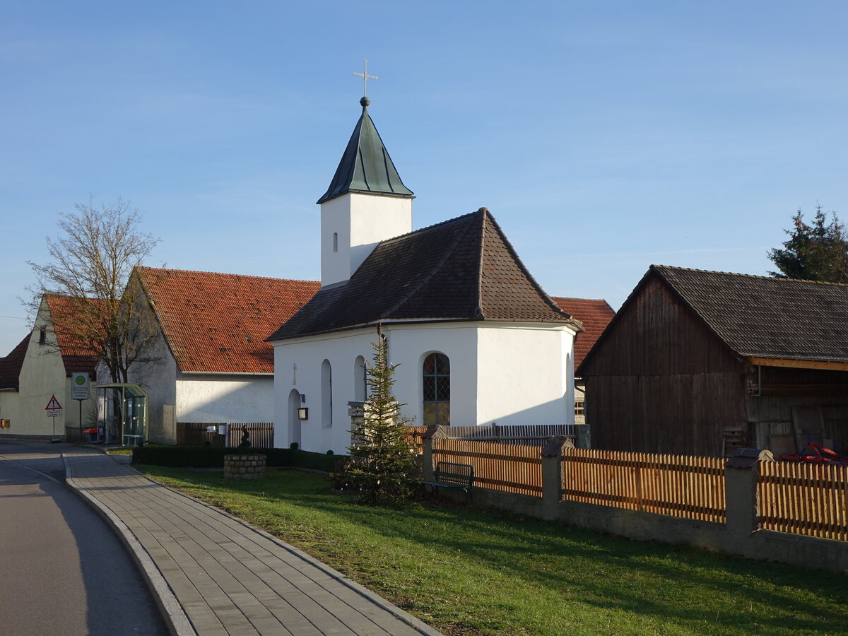 Knodorf, Pfarrkirche Mari Unbefleckte Empfngnis, erbaut im 19. Jahrhundert (25.12.2015)