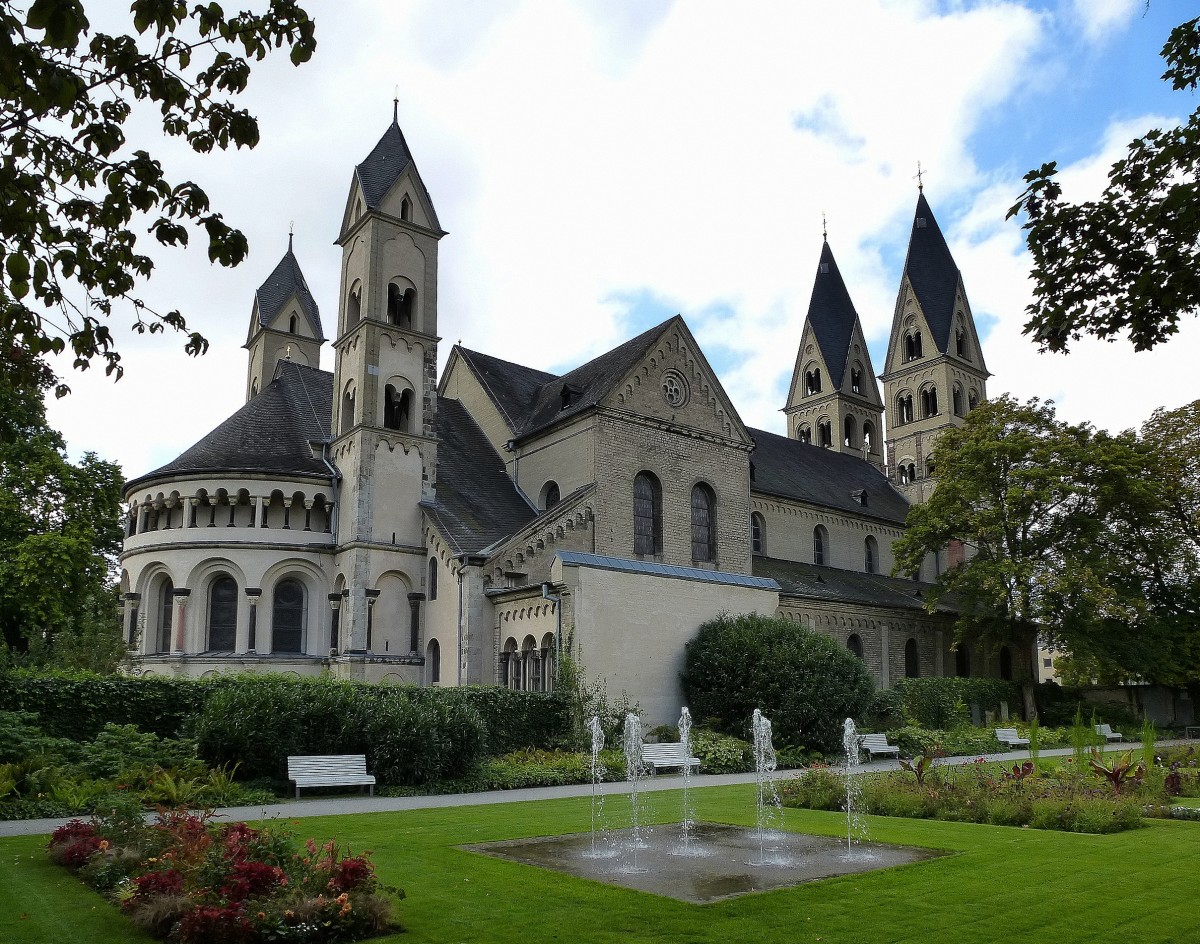 Koblenz, die Basilika St.Kastor aus dem 12.Jahrhundert, 1991 von Papst Johannes Paul II. zur Basilika minor erhoben, Sept.2014