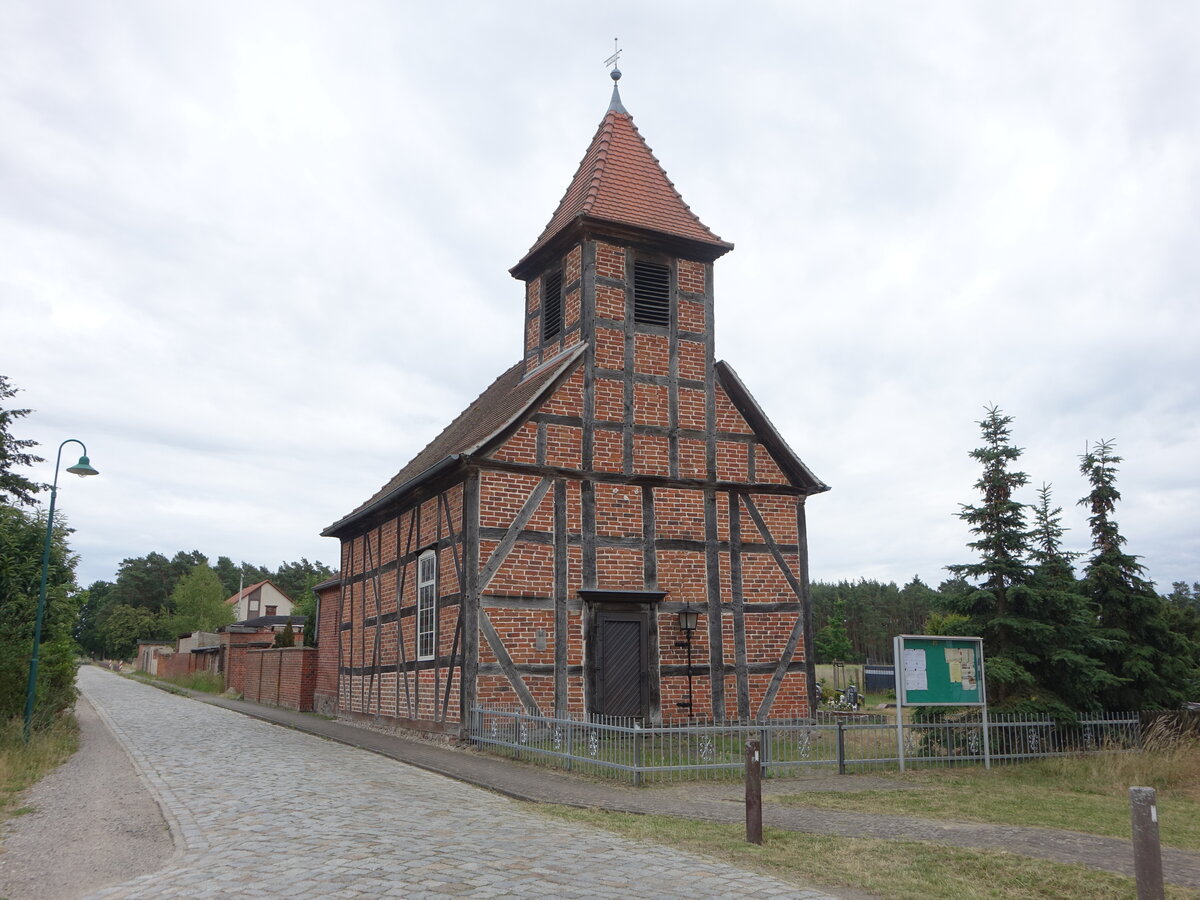 Kckte, evangelische Gutskapelle, Fachwerkbau erbaut 1730 (09.07.2025)