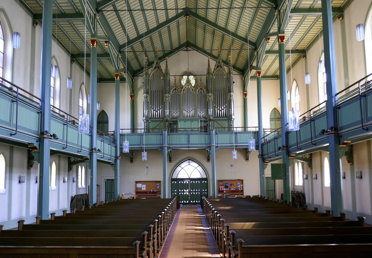 Kndringen, Blick zur Orgelempore in der evangelischen Kirche, April 2020