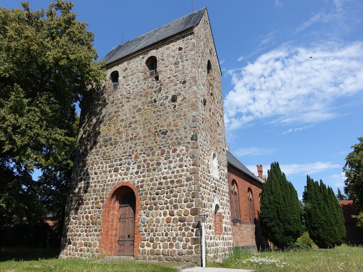 Knnigde, evangelische Kirche, erbaut um 1150, Kirchenschiff erbaut 1896 (12.08.2025)