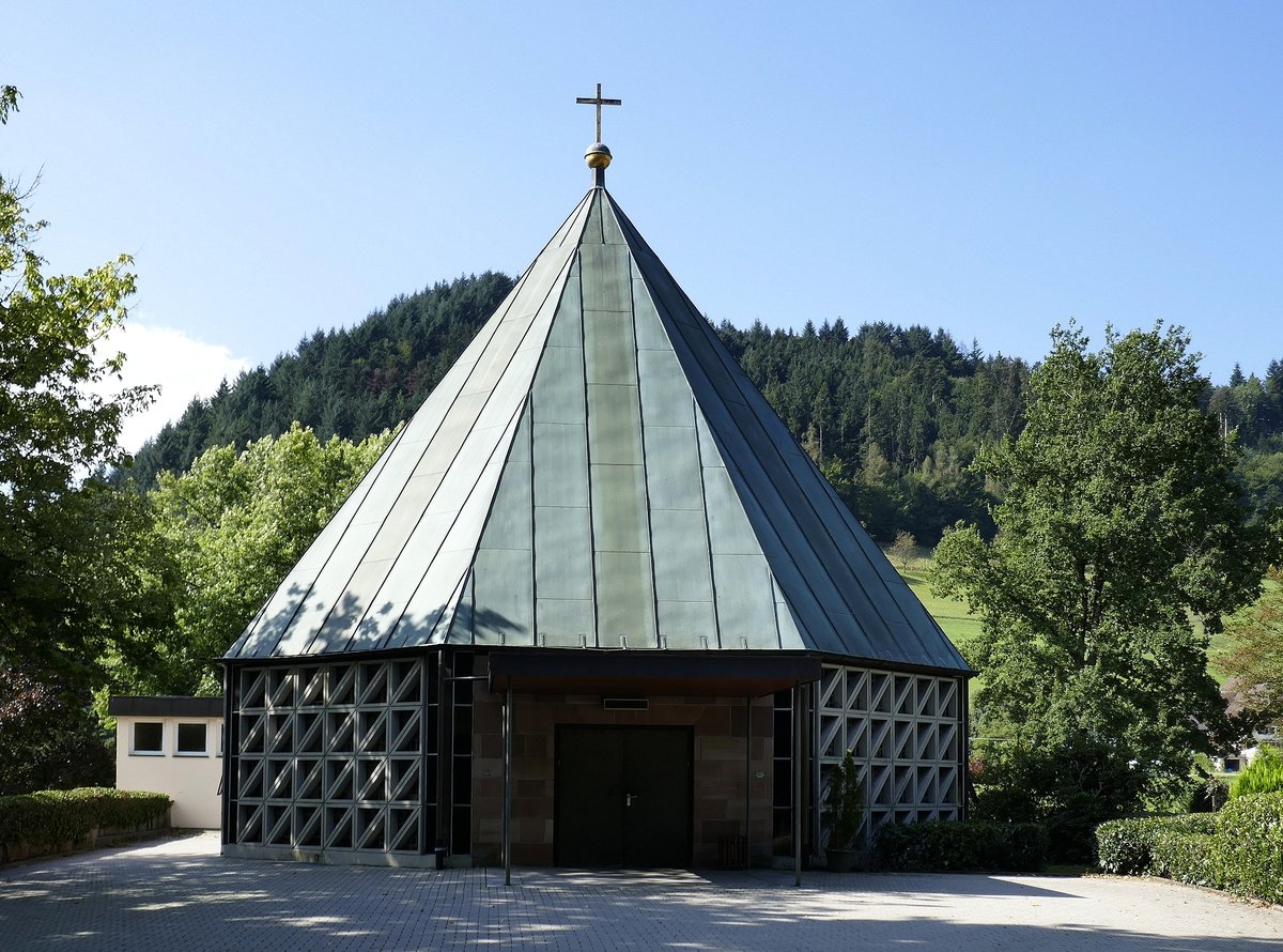 Kollnau im Elztal, die Friedhofskapelle, Aug.2019